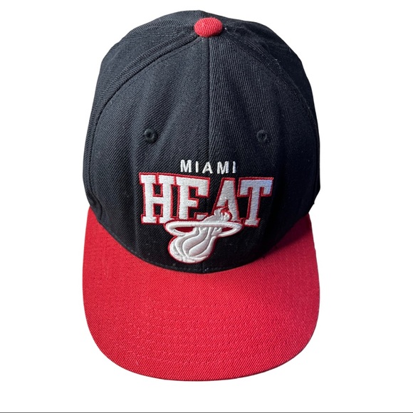 Miami Heat Mitchell & Ness SnapBack Hat - Picture 1 of 9